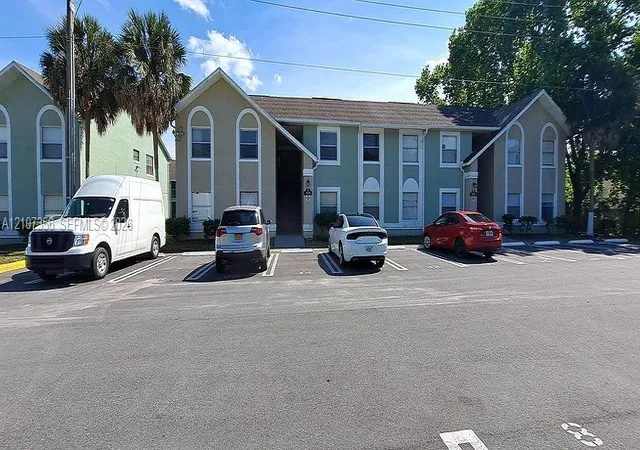 4100-pershing-pointe-pl-4-orlando-fl-32822/hzid_f4111b1c