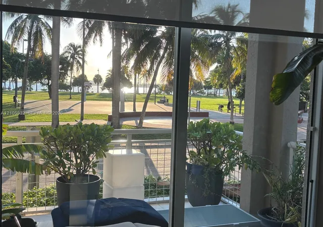 2000-n-bayshore-dr-110-miami-fl-33137/hzid_25ec9648