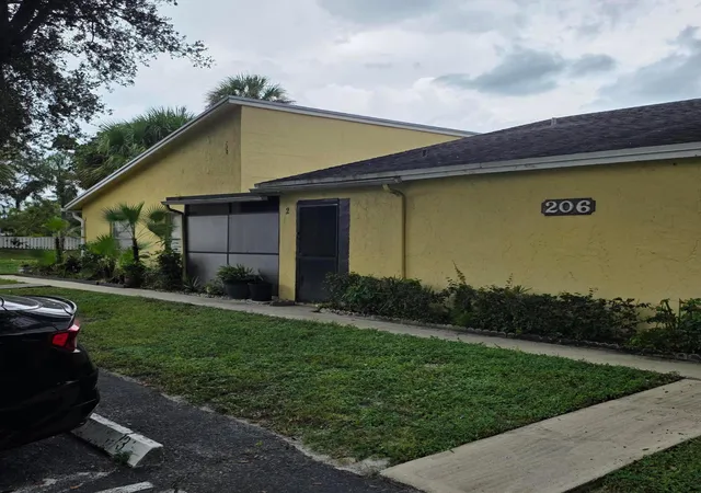 206-sparrow-dr-2-royal-palm-beach-fl-33411/hzid_305a6e03