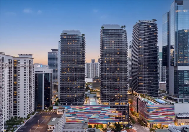 45-sw-9th-street-2206-miami-fl-33130/hzid_a62d0493