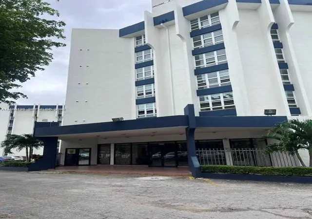 9682-fontainebleau-blvd-709-miami-fl-33172/hzid_442f7042