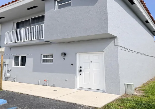 6570-sw-12th-street-7-6570-miami-fl-33144/hzid_21ca6772