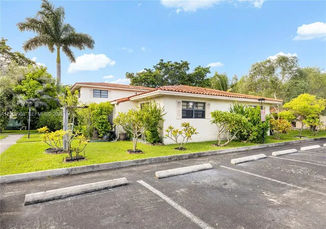 13946-ne-4th-avenue-13946-miami-fl-33161/hzid_3d0e69a5