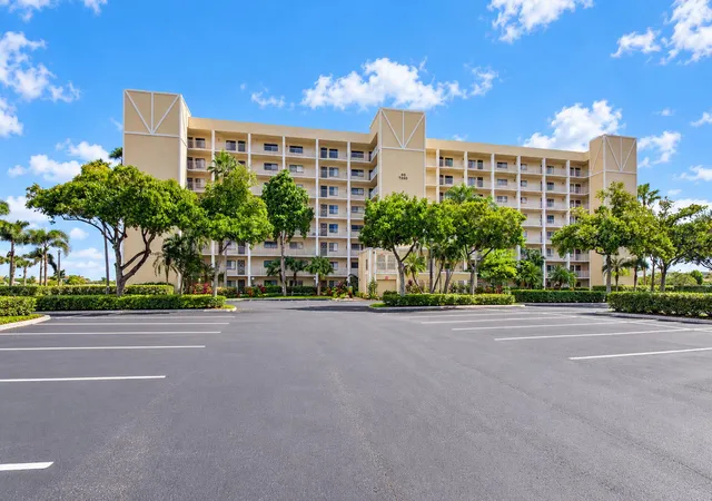 7260-kinghurst-dr-404-delray-beach-fl-33446/hzid_5b9d0a34