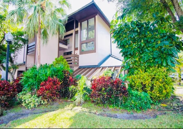 120-sw-96th-terrace-104-plantation-fl-33324/hzid_febdafa6