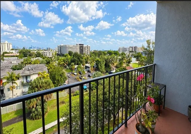12500-ne-15th-avenue-608-north-miami-fl-33161/hzid_abd35537
