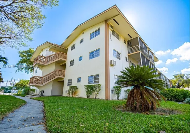 16790-ne-14th-avenue-215-miami-fl-33162/hzid_9993fbd2