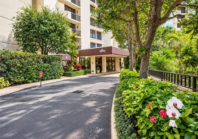 2480-presidential-way-802-west-palm-beach-fl-33401/hzid_00eb14c0