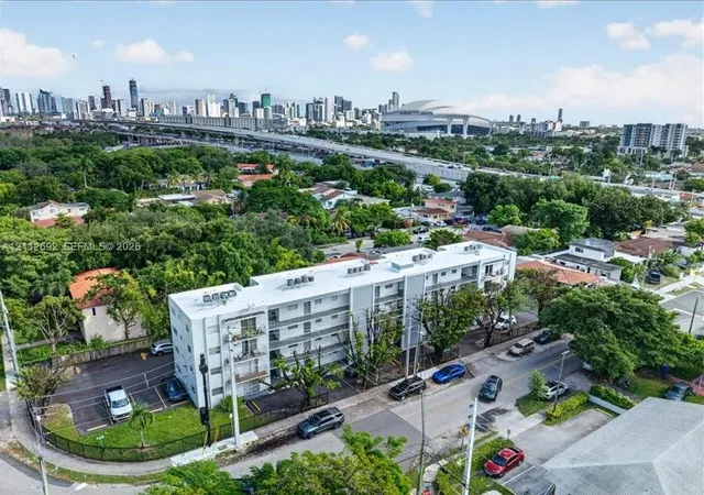 1111-nw-19th-avenue-205-miami-fl-33125/hzid_43ab8272
