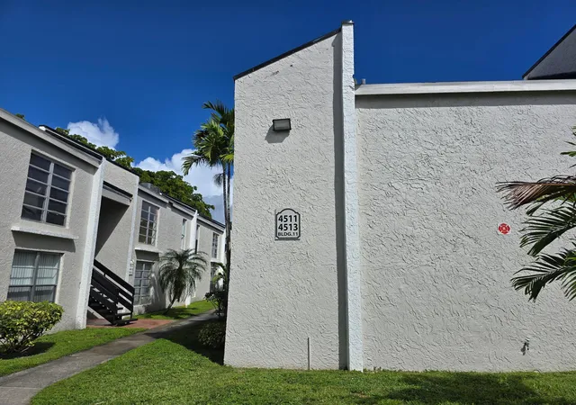 4511-treehouse-ln-e-tamarac-fl-33319/hzid_98248ba7