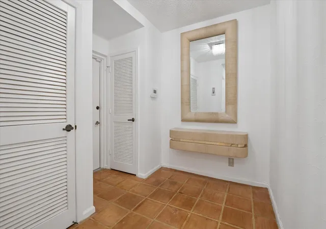 4110-w-palm-aire-dr-101b-pompano-beach-fl-33069/hzid_67edc588
