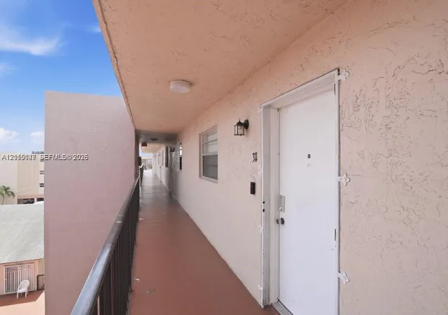 6175-w-20th-avenue-311-hialeah-fl-33012/hzid_110a118b