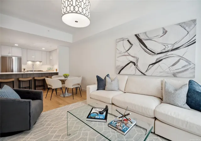 218-middle-neck-rd-108-north-hempstead-ny-11021/hzid_81d0117c