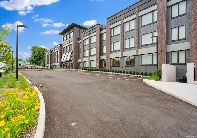 218-middle-neck-rd-202-north-hempstead-ny-11021/hzid_911859c9