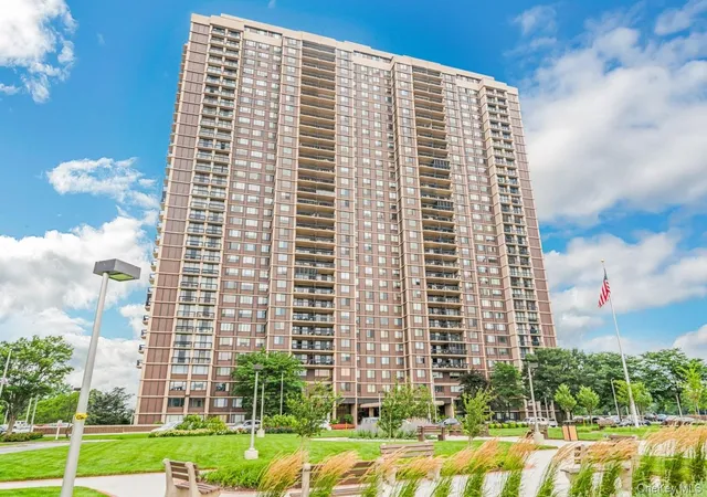 27110-grand-central-pkwy-33d-new-york-ny-11005/hzid_9c88a14a