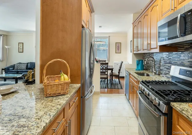 555-kappock-st-2e-new-york-ny-10463/hzid_dc5cbd48
