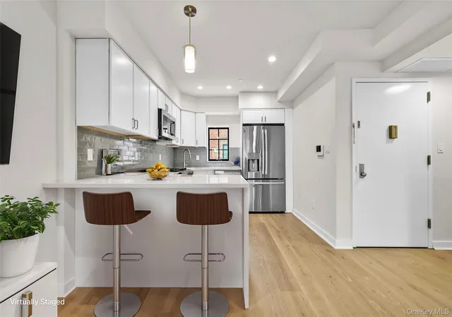 25-25-31st-avenue-6b-new-york-ny-11106/hzid_25c14b20
