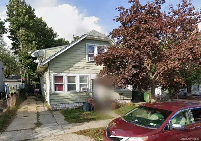 19-sammis-pl-hempstead-ny-11550/hzid_e307a609