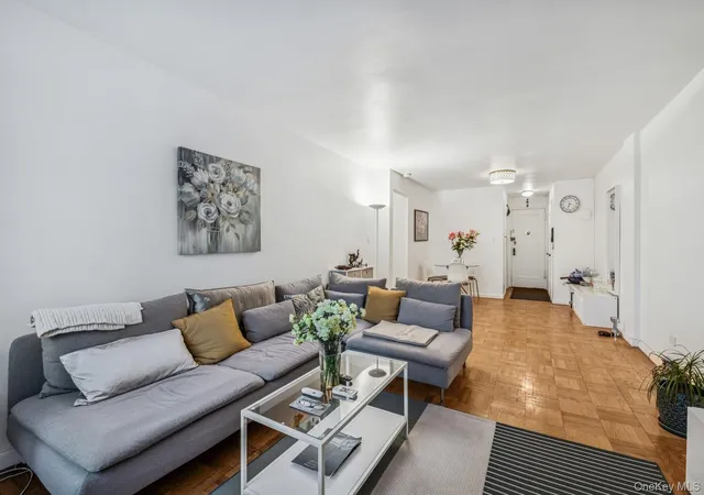 7502-austin-st-1l-new-york-ny-11375/hzid_0678a8ba