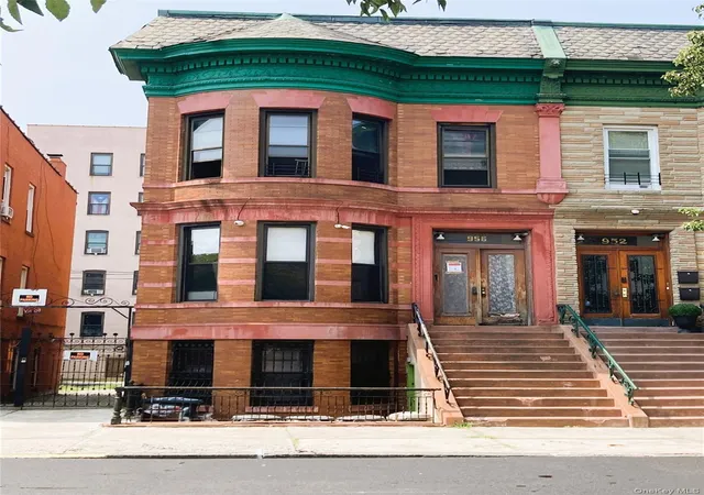 956-e-156th-street-bronx-ny-10455/hzid_1a988904