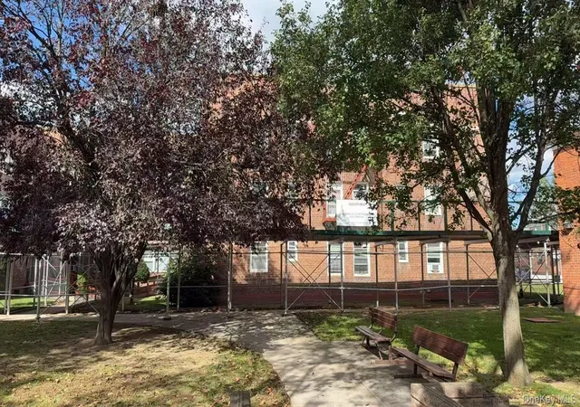 138-29-68th-drive-1c-flushing-ny-11367/hzid_e97d372e