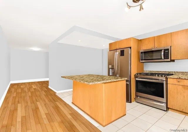 2287-johnson-ave-3b-new-york-ny-10463/hzid_0d28b830