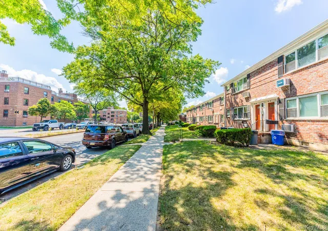69-28-kissena-blvd-130b-new-york-ny-11367/hzid_b131be6a