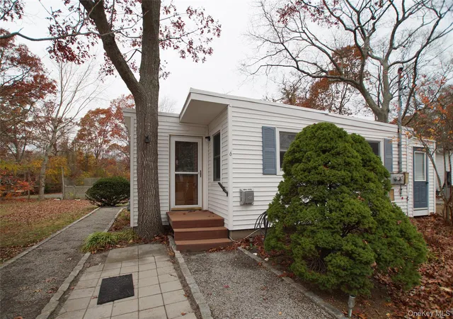 12-e-tiana-rd-6-southampton-ny-11946/hzid_02308739