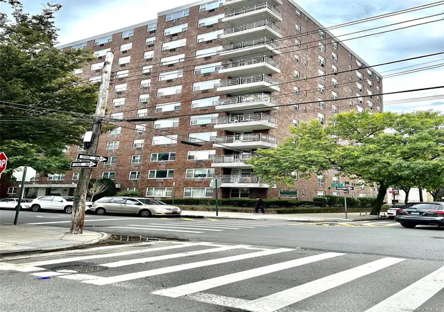 89-00-170-street-6g-jamaica-ny-11432/hzid_d7e14ffa