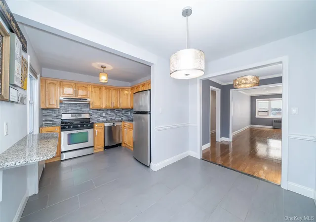 14-leewood-cir-6l-eastchester-ny-10709/hzid_0da0814b