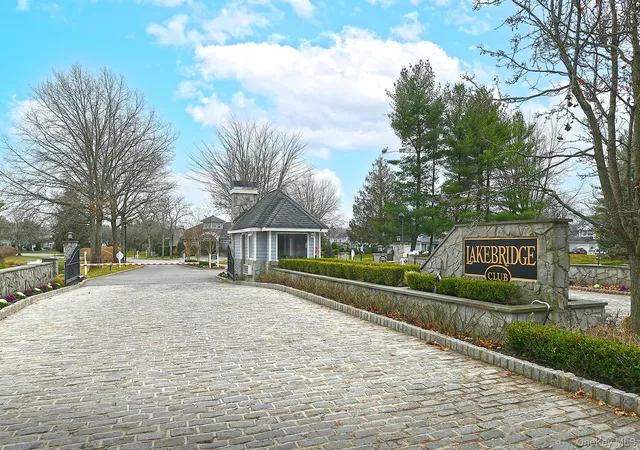 79-lakebridge-dr-s-kings-park-ny-11754/hzid_7b623d25