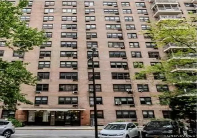 42-55-colden-st-8n-new-york-ny-11355/hzid_cbb31077