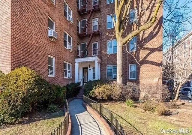 8115-35th-avenue-6-jackson-heights-ny-11372/hzid_d0774653