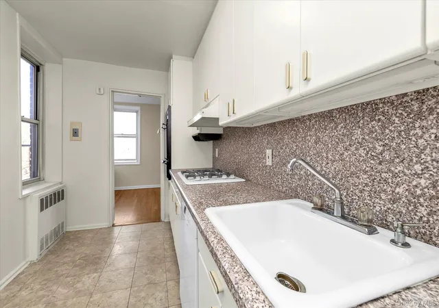 209-80-18-ave-6d-new-york-ny-11360/hzid_9f6ca1eb