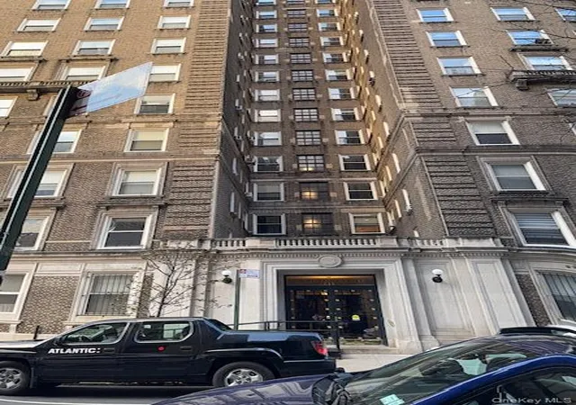 390-riverside-dr-12ac-new-york-ny-10025/hzid_9cbd09d0