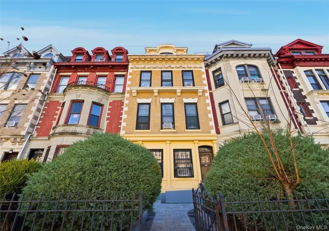 372-parkside-ave-brooklyn-ny-11226/hzid_e81b5389