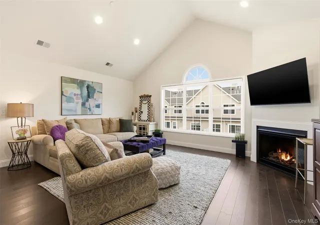 28-steven-cir-huntington-station-ny-11746/hzid_376abba3