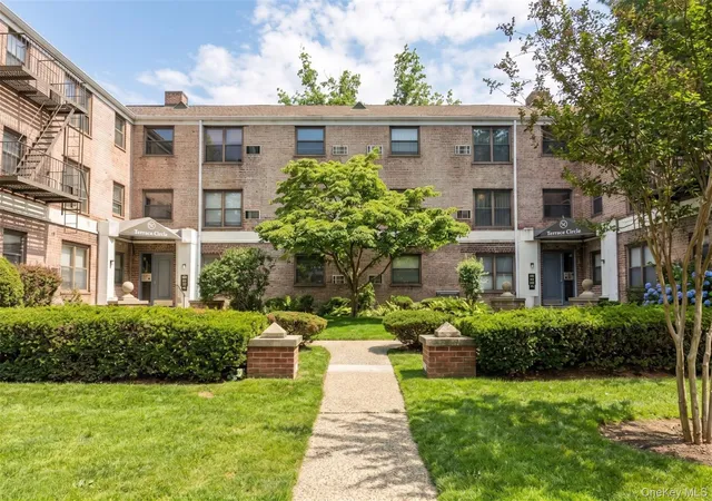 46-terrace-cir-3f-north-hempstead-ny-11021/hzid_af8a4e79