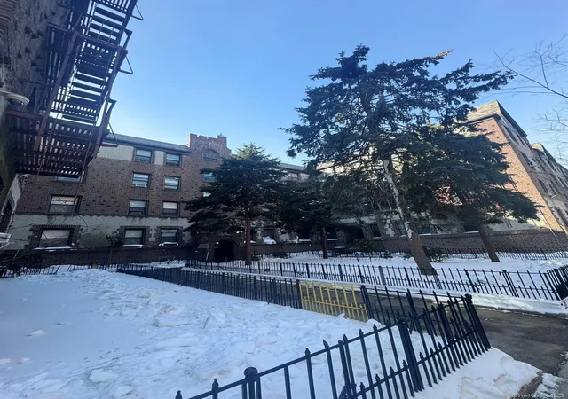 61-40-saunders-st-c5-new-york-ny-11374/hzid_f41dbcd5