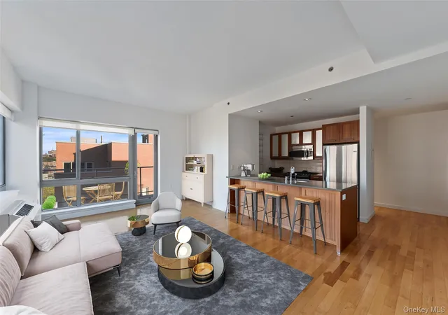 460-w-236th-st-6a-new-york-ny-10463/hzid_467bf1c4