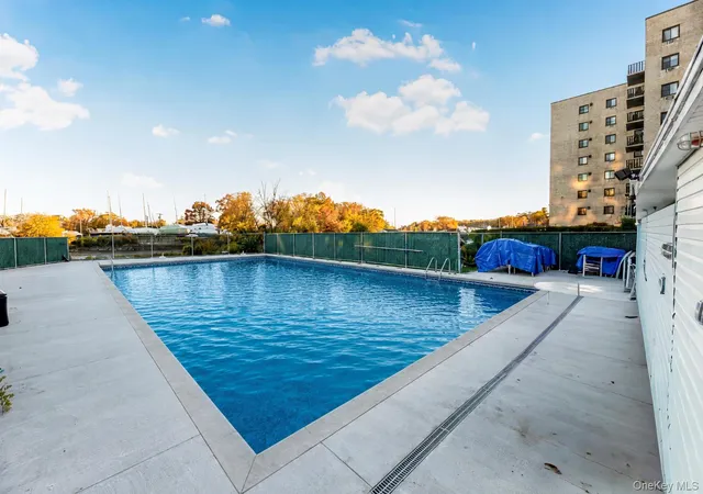 640-pelham-rd-4g-new-rochelle-ny-10805/hzid_1d2ede2b