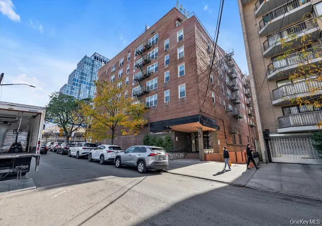 134-54-maple-ave-2s-new-york-ny-11355/hzid_6d232cad