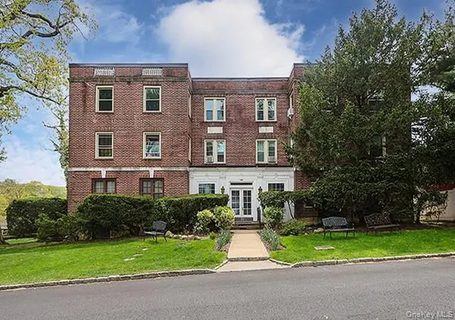 1-ascot-ridge-1a-north-hempstead-ny-11021/hzid_0b6c7cdc