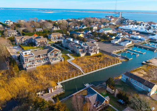 68-foster-ave-13-southampton-ny-11946/hzid_1882361b