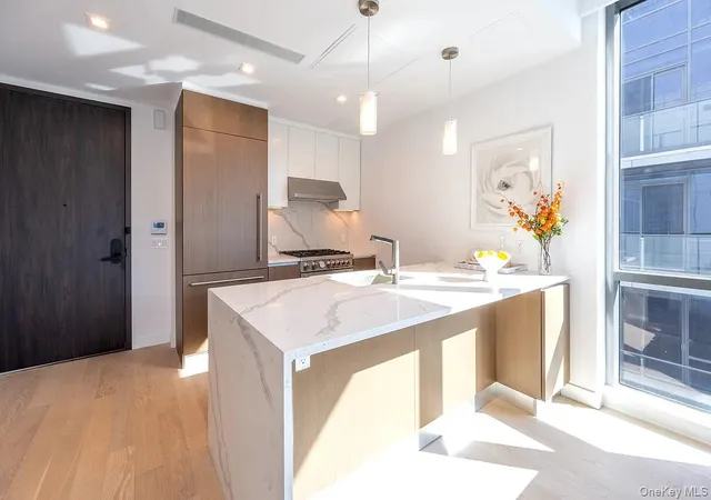 33-66-farrington-st-9i-flushing-ny-11354/hzid_3a5b9179