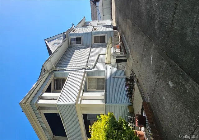 627-e-32nd-street-brooklyn-ny-11210/hzid_3fbe0176