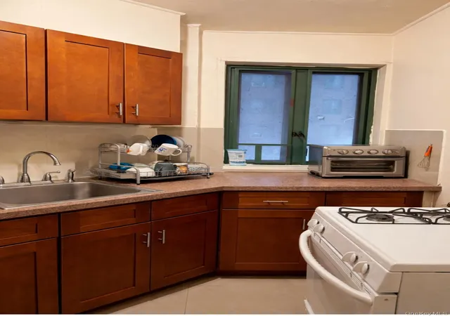 1566-unionport-rd-1c-bronx-ny-10462/hzid_11407db0