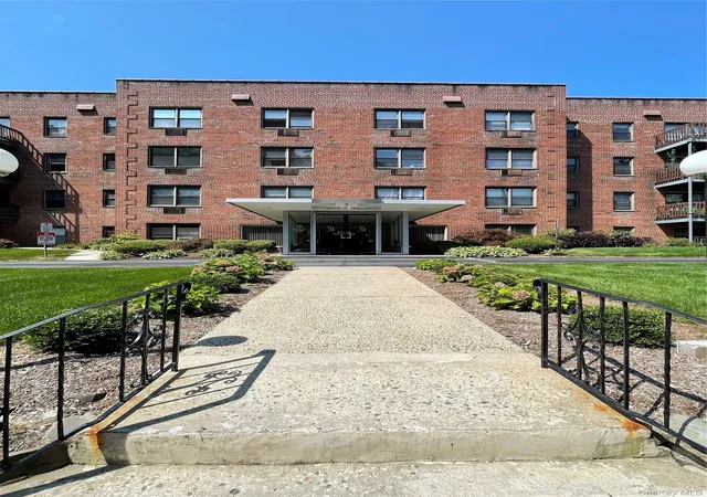 5-oakdale-manor-b18-ramapo-ny-10901/hzid_2b5feeff