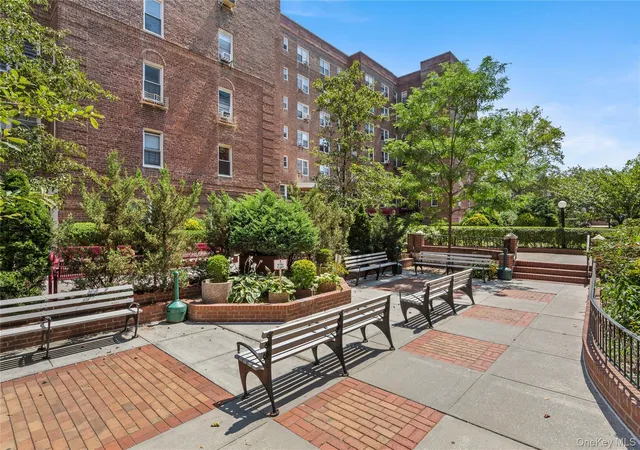 9931-64th-ave-e-9-new-york-ny-11374/hzid_db5cce8c