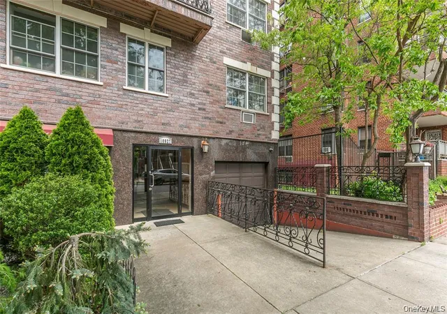 108-27-63rd-ave-3b-new-york-ny-11375/hzid_867ef9ec